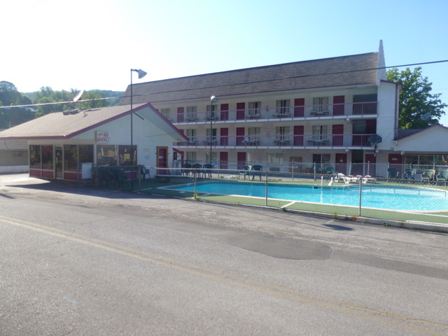 motel90.jpg motel90.jpg
