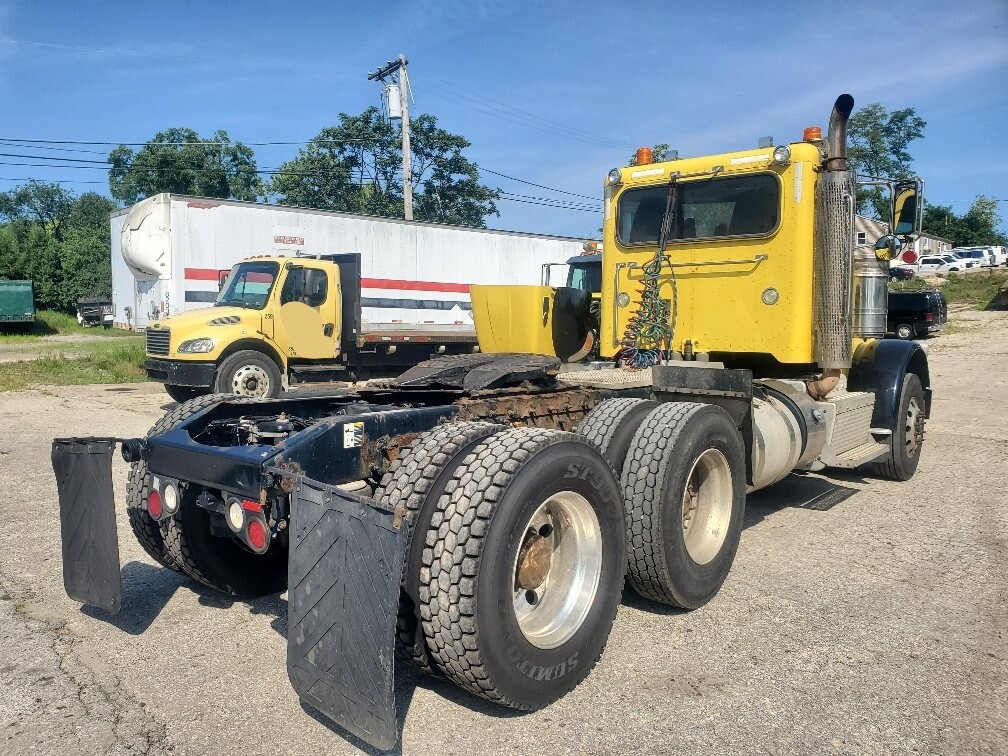 Peterbilt 389 Day Cab Peterbilt 389 Day Cab