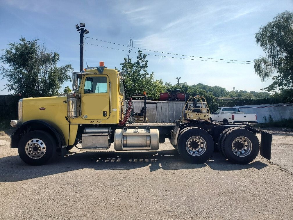 Peterbilt 389 Day Cab Peterbilt 389 Day Cab