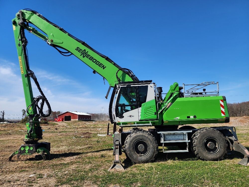 Sennebogen 728M Tree Care Handler Sennebogen 728M Tree Care Handler